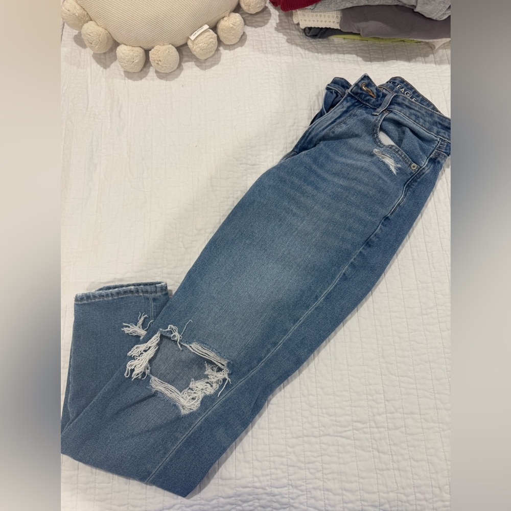 American Eagle Outfitters Blue Boyfriend Jeans Distressed